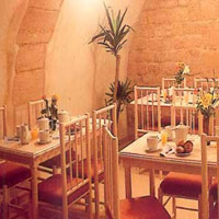 2 photo hotel ATEL SAINT PAUL LE MARAIS, Paris, France