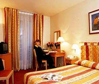 2 photo hotel TIMHOTEL ELYSEES, Paris, France