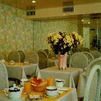 5 photo hotel EIFFEL SEINE, Paris, France