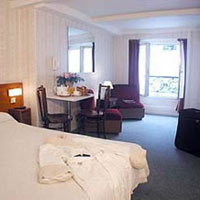 2 photo hotel HOTEL DE HOLLANDE, Paris, France