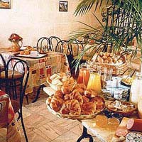 4 photo hotel HOTEL DES BATIGNOLLES, Paris, France