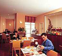 4 photo hotel HI GARDEN COURT AUTEUIL, Paris, France