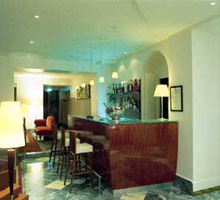 2 photo hotel GOLDEN TULIP OPERA DE NOAILLES, Paris, France