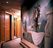 2 photo hotel GOLDEN TULIP ROYAL GARDEN CHAMPS-ELYS?ES, Paris, France