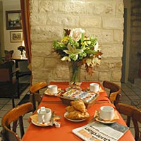 3 photo hotel HOTEL DES ARTS, Paris, France