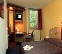 2 photo hotel HOLIDAY INN GC ST QUENTIN EN Y, Paris, France