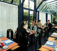 4 photo hotel HOLIDAY INN GC ST QUENTIN EN Y, Paris, France