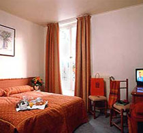 2 photo hotel TRIANON GARE DE LYON, Paris, France