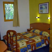 2 photo hotel BALLADINS CONFORT - EMERAINVILLE, Paris, France