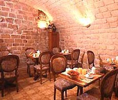 2 photo hotel ATEL MESLAY REPUBLIQUE, Paris, France