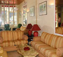 2 photo hotel ATEL ELYSEE PARC MONCEAU, Paris, France