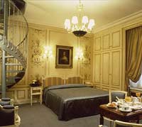2 photo hotel HOTEL RAPHAEL, Paris, France