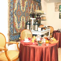 2 photo hotel HOTEL DES TUILERIES, Paris, France