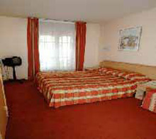 2 photo hotel COMFORT HOTEL PARIS MONTMARTRE, Paris, France