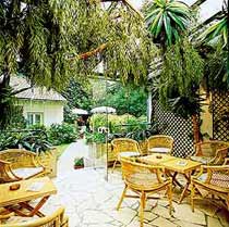 2 photo hotel BEST WESTERN MONTCALM, Paris, France