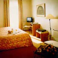 Hotel QUALITY HOTEL ACANTHE, Paris, France