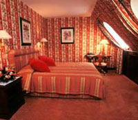 4 photo hotel FRANKLIN ROOSEVELT, Paris, France