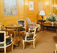 6 photo hotel FRANKLIN ROOSEVELT, Paris, France