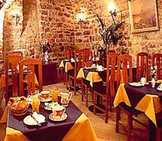 3 photo hotel ATEL LOUVRE SAINTE ANNE, Paris, France