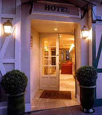 4 photo hotel LE PETIT MANOIR HOTEL, Paris, France