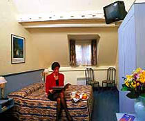 2 photo hotel TIMHOTEL LE LOUVRE, Paris, France