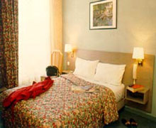 2 photo hotel COMFORT HOTEL MONTPARNASSE, Paris, France