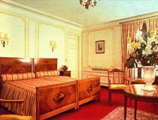 2 photo hotel REGINA HOTEL, Paris, France