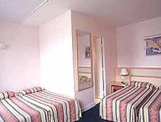 3 photo hotel BEST WESTERN BRETAGNE MONTPARNASSE, Paris, France