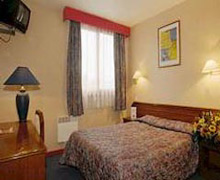 2 photo hotel HOTEL AKENA LES MUREAUX, Paris, France