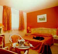 Hotel QUALITY INN PARIS LA DEFENSE, Paris, France