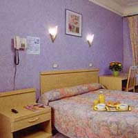 3 photo hotel AU ROYAL CARDINAL, Paris, France