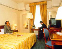 2 photo hotel SOFITEL PARIS ARC DE TRIOMPHE, Paris, France