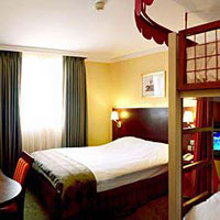 4 photo hotel HOLIDAY INN DISNEYLAND PARIS -MARNE LA V, Paris, France