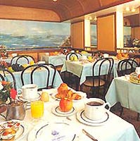 2 photo hotel HOTEL MAYFLOWER, Paris, France