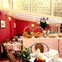 2 photo hotel LE QUARTIER BERCY SQUARE, Paris, France